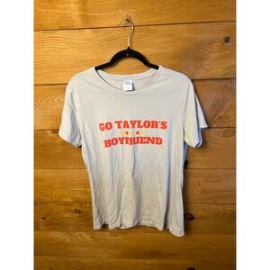 Go Taylor's Boyfriend T-Shirt Trendy Graphic Large Football Kansas‎ City Chiefs